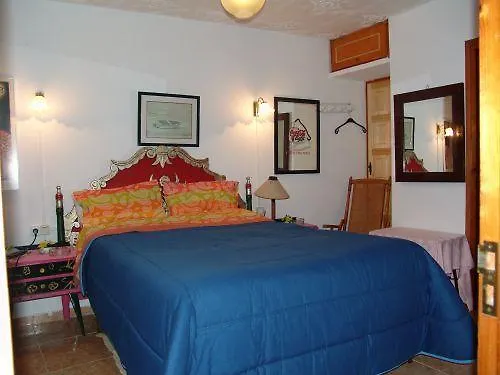 Hostal Carmen Pepi Tossa de Mar Guest house