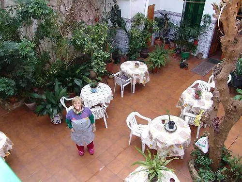 Hostal Carmen Pepi Tossa de Mar